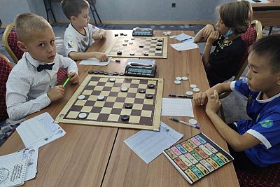 Юный севастопольский шашист взял три "золота" на первенстве мира в Турции