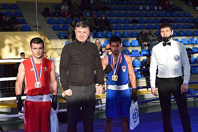 В Симферополе определились победители 42-го боксерского турнира класса "А" памяти Педро Саэса Бенедикто