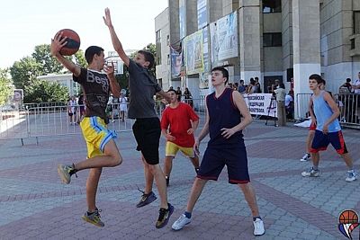 В Симферополе пройдут соревнования по уличному баскетболу "Оранжевый мяч"