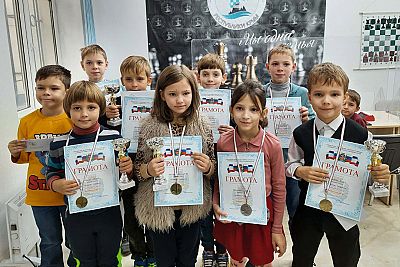 Определились победители первенства Симферополя по шахматам в двух возрастных категориях