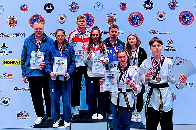Крымские тхэквондисты завоевали семь медалей на фестивале боевых искусств в Санкт-Петербурге