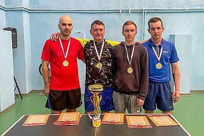 Командный чемпионат Крыма по настольному теннису в первой лиге выиграли симферопольские "Русичи"