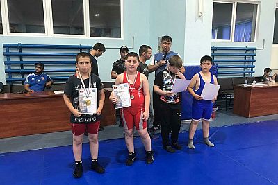 Все победители и призеры юношеского турнира по вольной борьбе в Ялте