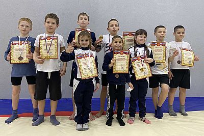 В Черноморском районе прошел турнир по сумо "Звезда Тарханкута"