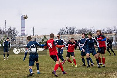 Старт весенней части футбольного сезона в Крыму отложили на неделю