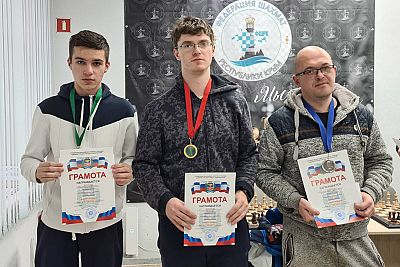 В Симферополе определились победители шахматного турнира памяти Евгения Кадникова