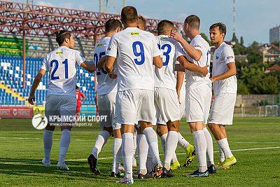 РФС может включить крымские клубы в чемпионат России