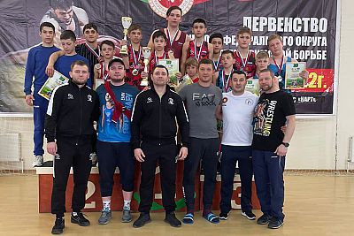 У сборной Крыма – 12 медалей на первенстве ЮФО по греко-римской борьбе среди юношей до 16 лет!