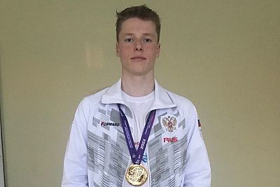 Симферопольский пловец Антон Погребняк – победитель первенства России среди юношей 15-16 лет!