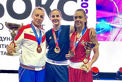 Елена Гапешина из Севастополя выиграла международный турнир по боксу в Хабаровске