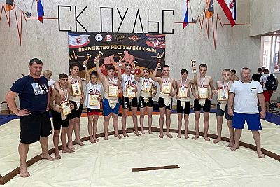 В Черноморском районе определились победители юношеского первенства Крыма по сумо в двух возрастных категориях