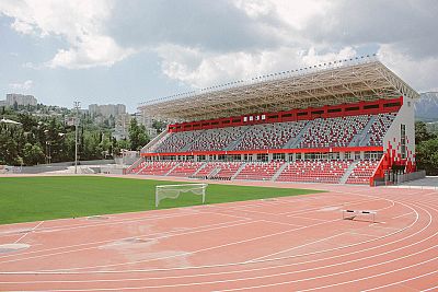 Вместо донецкого "Шахтера" на открытии стадиона "Авангард" может сыграть одна из ялтинских команд