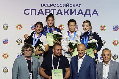 Все победители и призеры соревнований по женской борьбе в рамках I Всероссийской летней спартакиады