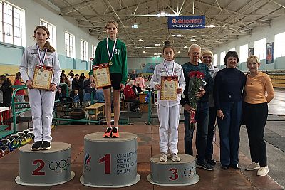 В Симферополе определились победители Республиканских легкоатлетических соревнований "День барьериста"