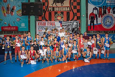 Все победители и призеры юбилейного борцовского турнира памяти Ильи Егудина в Красногвардейском районе