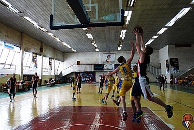 Возобновляются баталии в баскетбольных турнирах Крыма