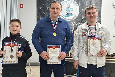 Симферополец Алексей Алексеев выиграл полуфинал чемпионата Крыма по классическим шахматам