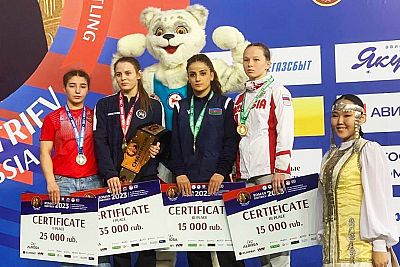 Амиде Языджиева из Алушты – серебряный призер международного турнира по женской борьбе в Якутске