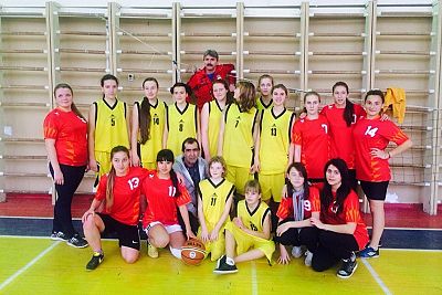 Первенство Крыма по баскетболу среди девушек собрало девять команд