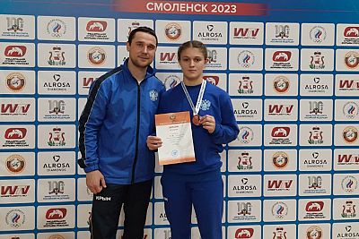 Назифе Рамазанова из Симферополя – бронзовый призер первенства России по женской борьбе среди девушек до 16 лет