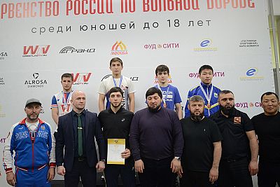 Симферополец Ислам Кажаров – серебряный призер первенства России по вольной борьбе среди юношей до 18 лет