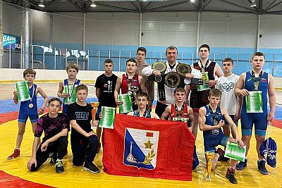Юные севастопольские борцы завоевали семь медалей на Всероссийских соревнованиях в Тверской области