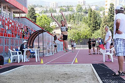 В Ялте определились победители первенства Крыма по легкой атлетике среди младших юношей и девушек