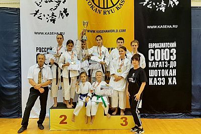 У ялтинских каратистов – 16 медалей на Кубке Европы в Анапе!