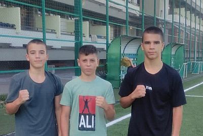 Юные крымские боксеры приняли участие в учебно-тренировочных мероприятиях сборной России