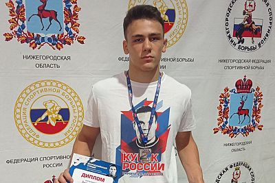 Алуштинский борец-классик Роман Токарев вызван в расположение юношеской сборной России