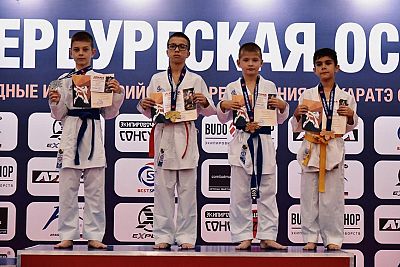 У симферопольских каратистов – 11 медалей на "Петербургской осени-2023"
