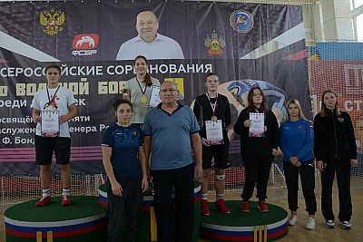 Назифе Рамазанова из Симферополя – серебряный призер Всероссийских соревнований по женской борьбе в Краснодарском крае