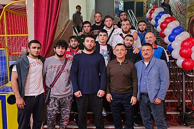 Все победители и призеры международного турнира по вольной борьбе в Нефтеюганске
