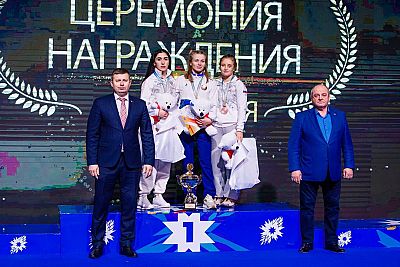 Все победители и призеры международного турнира по женской борьбе на призы Александра Медведя