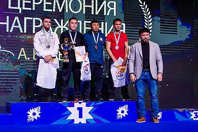Все победители и призеры международного турнира по вольной борьбе на призы Александра Медведя