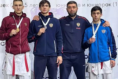 Четыре медали завоевали симферопольские каратисты на первенстве России в Южно-Сахалинске