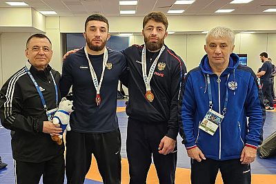 У борцов из Крыма и Севастополя – четыре медали на международном турнире по вольной борьбе в Красноярске