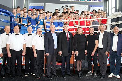 Юношеский боксерский турнир в Белогорске собрал более сотни участников