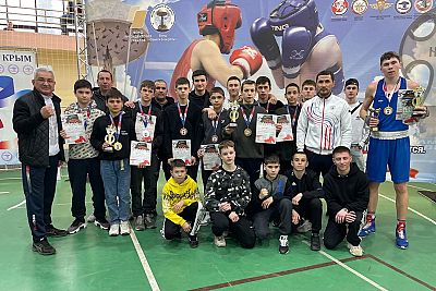 В Симферополе состоялось первенство Крыма по боксу в двух возрастных категориях
