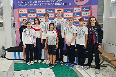 Пловцы из Крыма и Севастополя взяли 23 медали на окружных соревнованиях в Волгограде