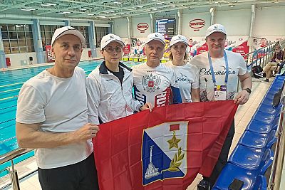 Пловцы клуба "Севастополь-Мастерс" завоевали 14 медалей на ветеранском чемпионате России в Калужской области