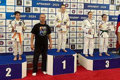 12 медалей завоевали юные дзюдоисты из Крыма и Севастополя в первенстве ЮФО в Армавире