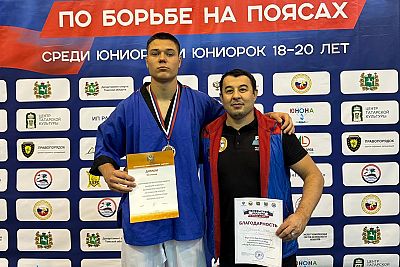 Камиль Ферзуллаев из Бахчисарайского района – бронзовый призер юниорского первенства России по борьбе на поясах