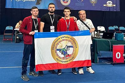 Сервер Мусаев из Кировского района – победитель юношеского первенства России по борьбе на поясах