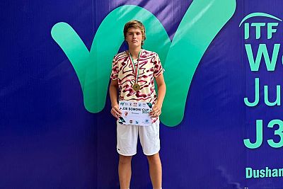 Симферопольский теннисист Михаил Ходорченко выиграл два международных турнира в Таджикистане