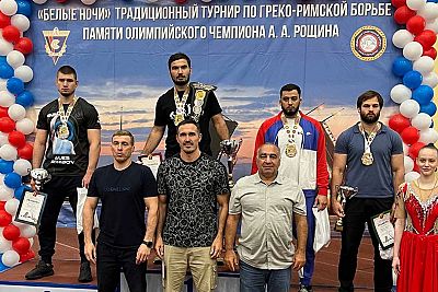 Симферополец Азамат Сеитов – победитель Всероссийского борцовского турнира в Санкт-Петербурге