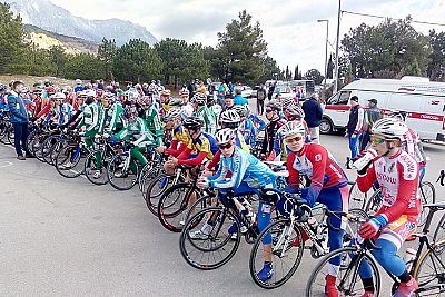 В Симферополе провели Спартакиаду учащихся Крыма по велоспорту на шоссе