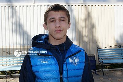 Эмин Сефершаев – лучший борец Крыма по итогам соревнований зимы-2016/17!