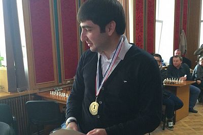 Международный гроссмейстер Юрий Айрапетян выиграл блиц-турнир в Симферополе