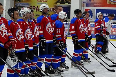 В Симферополе стартовал отборочный турнир Ночной хоккейной лиги